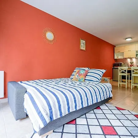 Apartment 10mn Parking Prive Montevrain